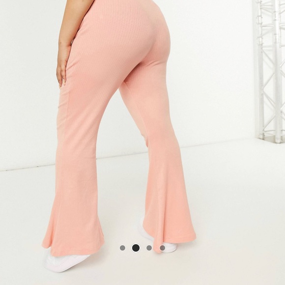 Ribbed Flare Pants in blush - Picture 2 of 4